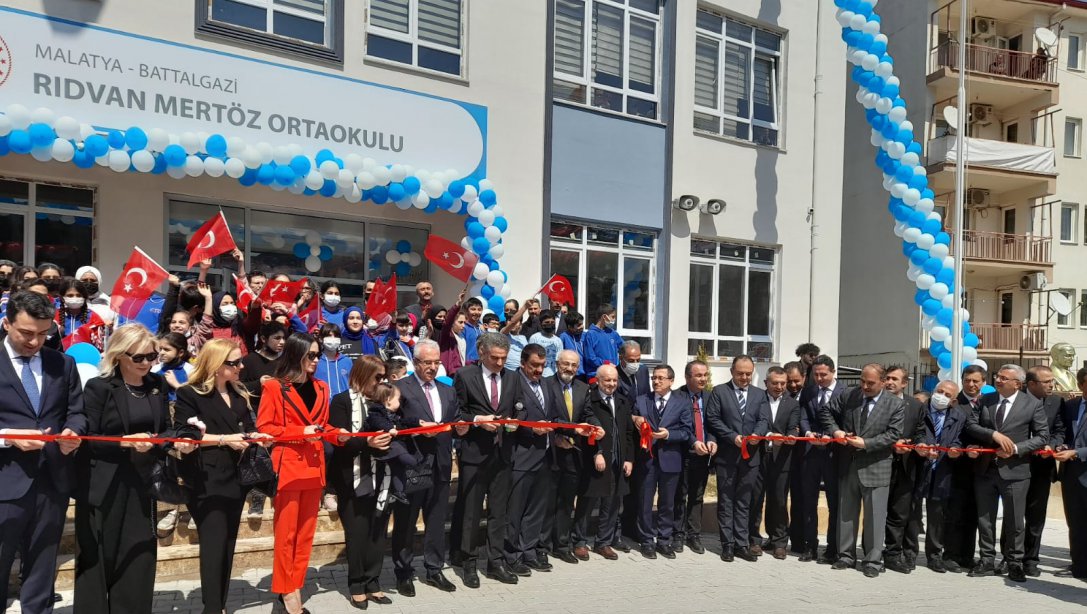 Rıdvan Mertöz Ortaokulu Açıldı