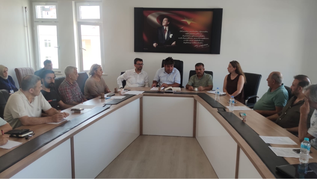 İlçemiz biyometrik kimlik doğrulama sistemine geçiş hakkında bilgilendirme toplantısı yapıldı.